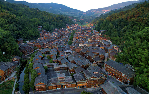 全国赏秋地图 来一场从北至南的追秋之旅AG旗舰厅最新版出发吧!跟着2025(图6) 全国赏秋地图 来一场从北至南的追秋之旅AG旗舰厅最新版出发吧!跟着2025(图6)